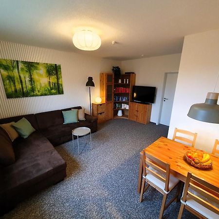 Radfreundliches Wohlfuehl-Apartment Mit Terrasse Und Parkplatz - Fewo Woody Schwerin  Exterior photo